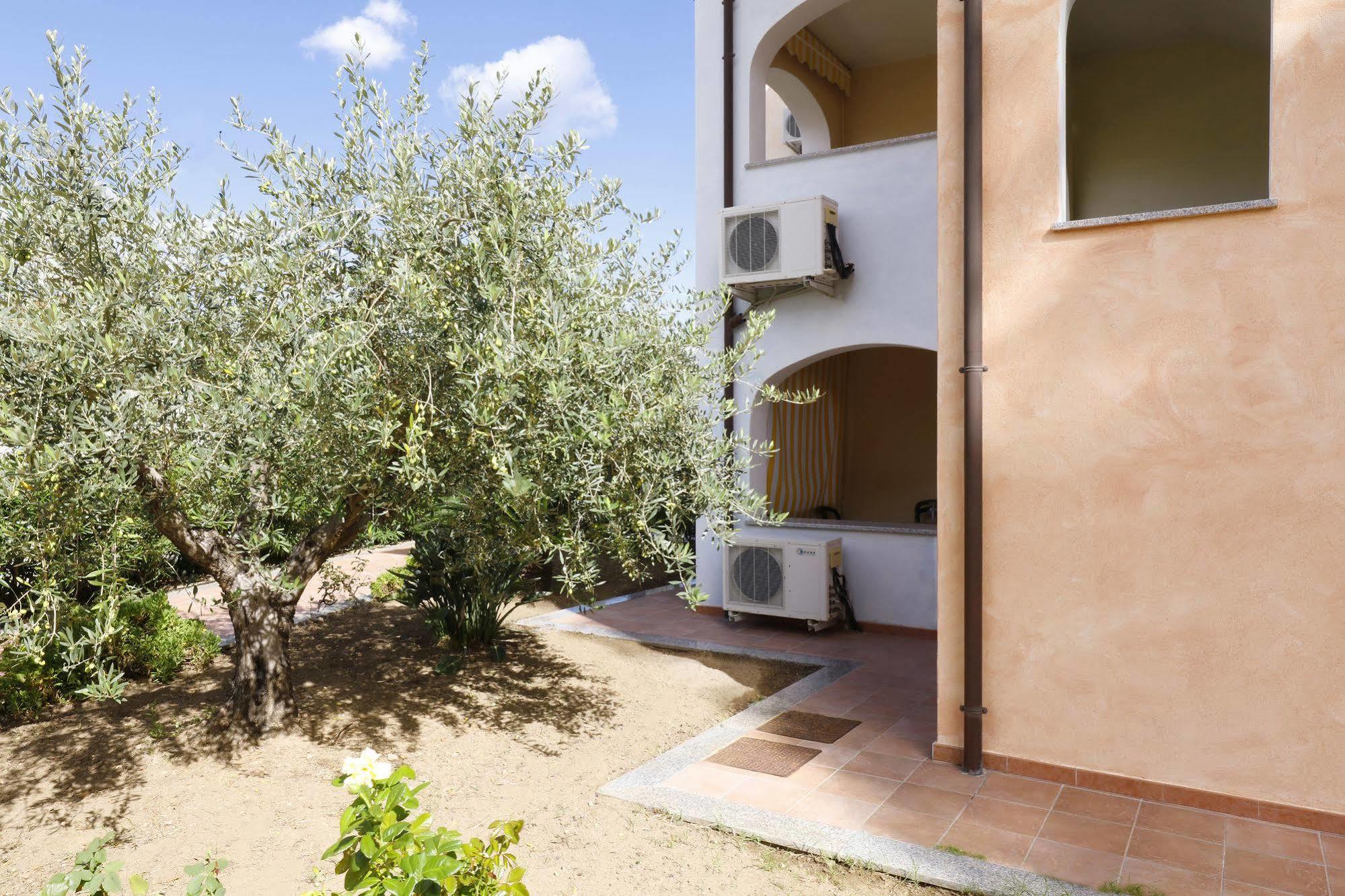 Residence Il Borgo Orosei Luaran gambar